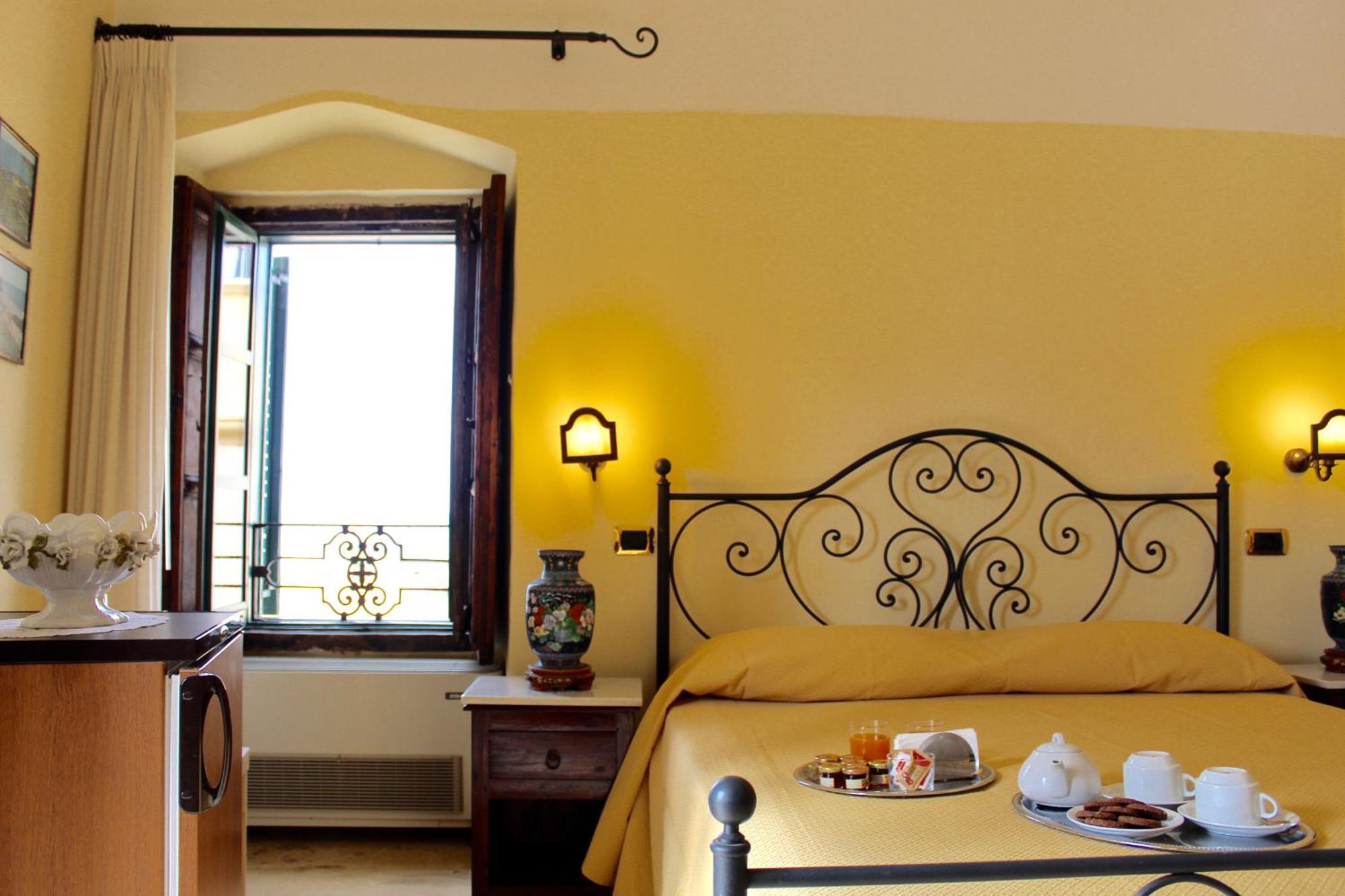 Palazzo Senape De Pace Bed & Breakfast Gallipoli Exterior photo