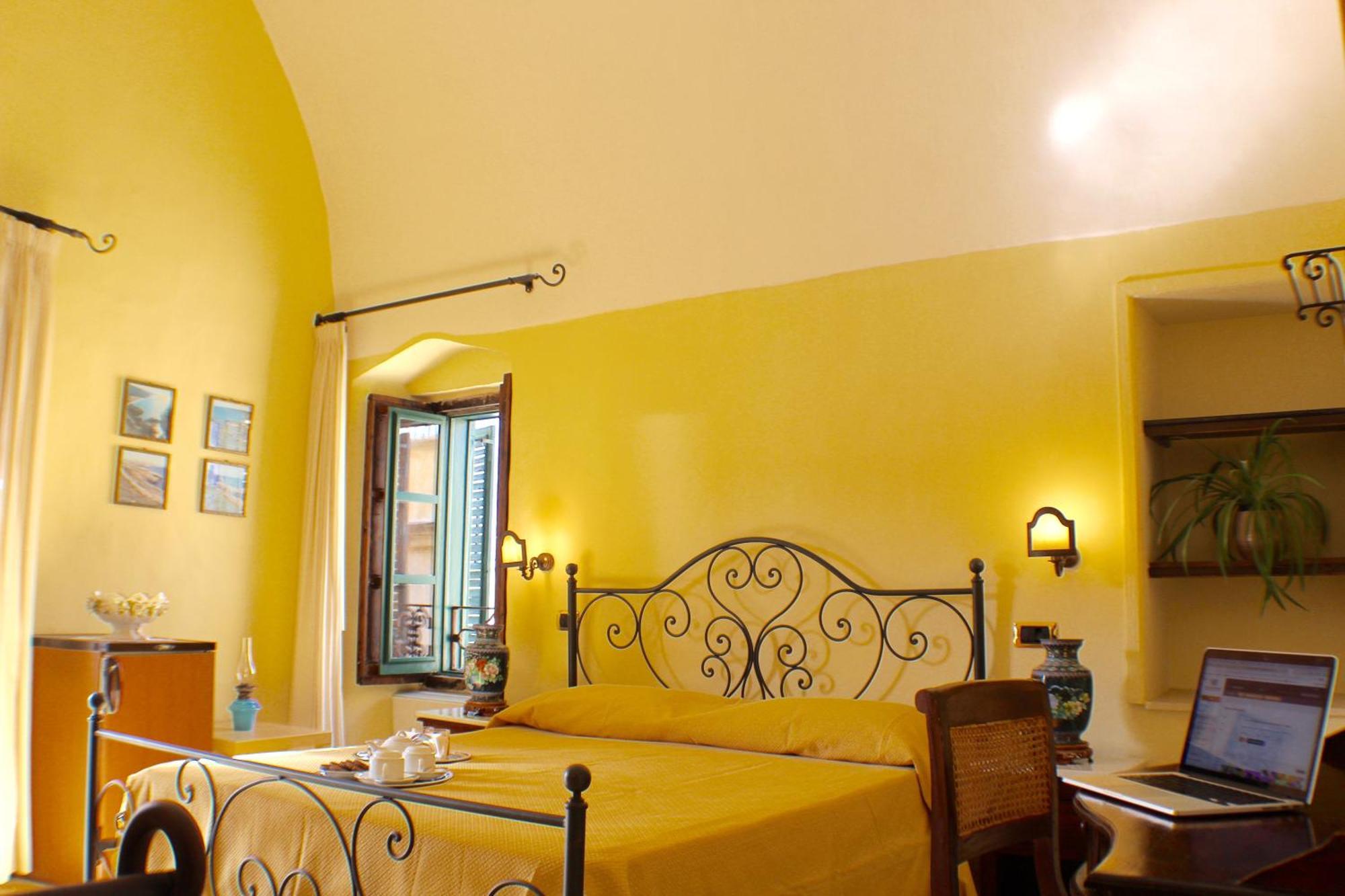 Palazzo Senape De Pace Bed & Breakfast Gallipoli Exterior photo