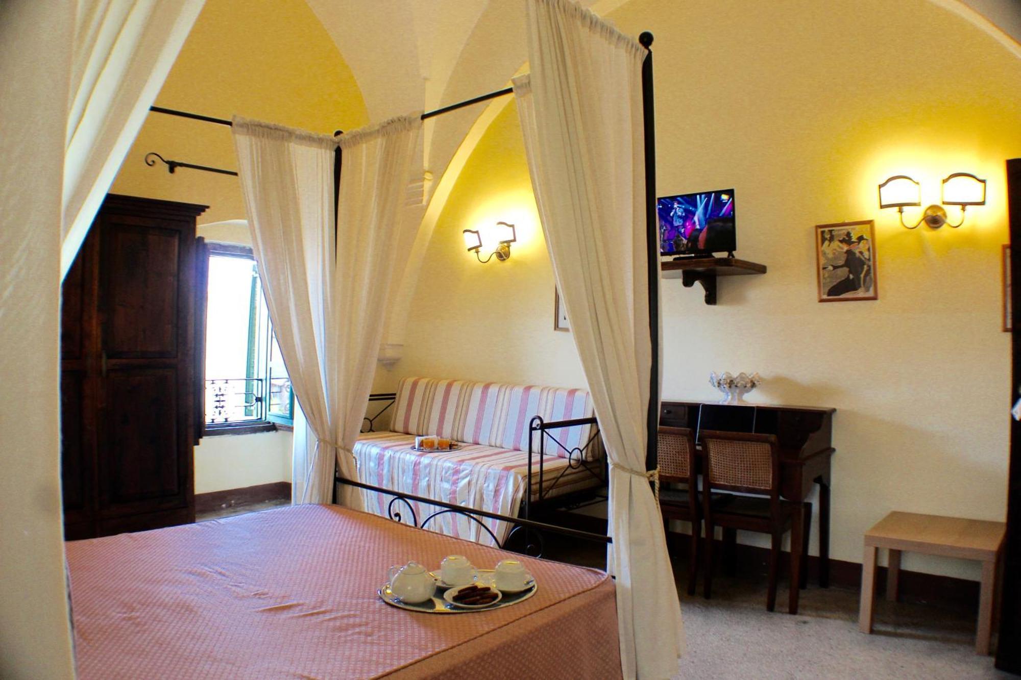 Palazzo Senape De Pace Bed & Breakfast Gallipoli Exterior photo