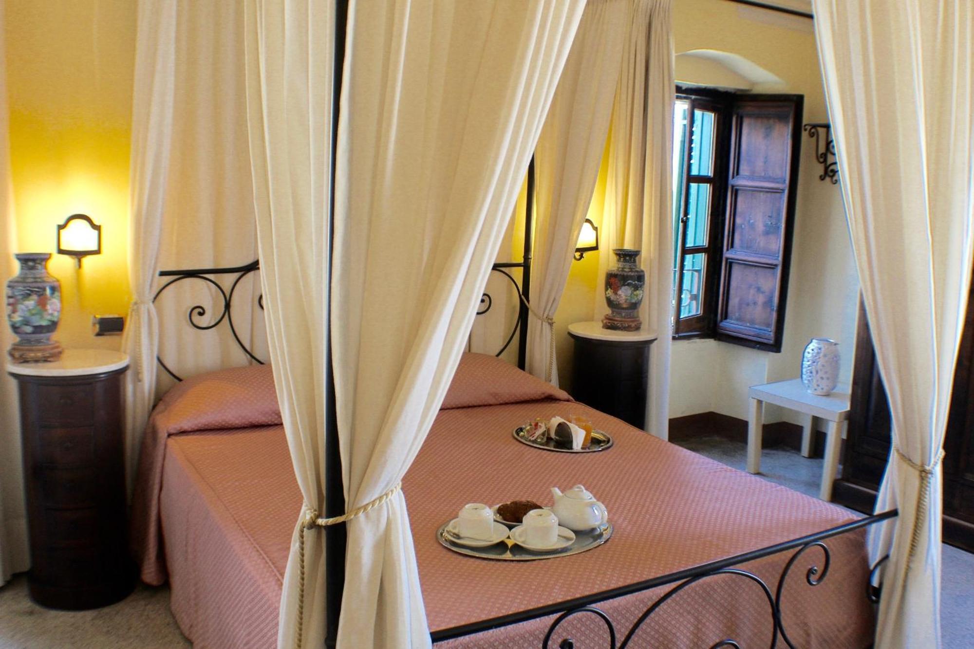 Palazzo Senape De Pace Bed & Breakfast Gallipoli Exterior photo