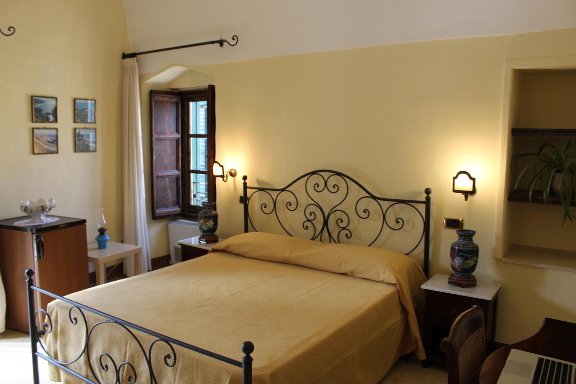 Palazzo Senape De Pace Bed & Breakfast Gallipoli Exterior photo